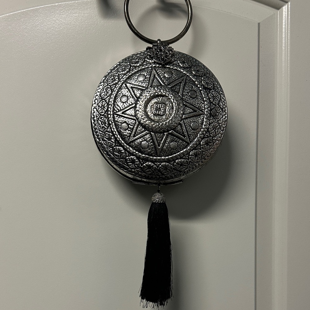 Unique Elegant Silver and Black Tassel Clutch